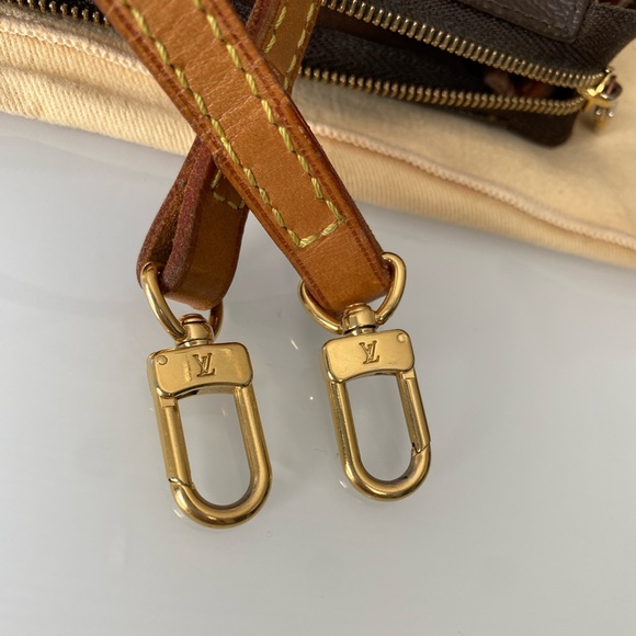 SOLD❌ Louis Vuitton Eva Clutch - Picture 11 of 12